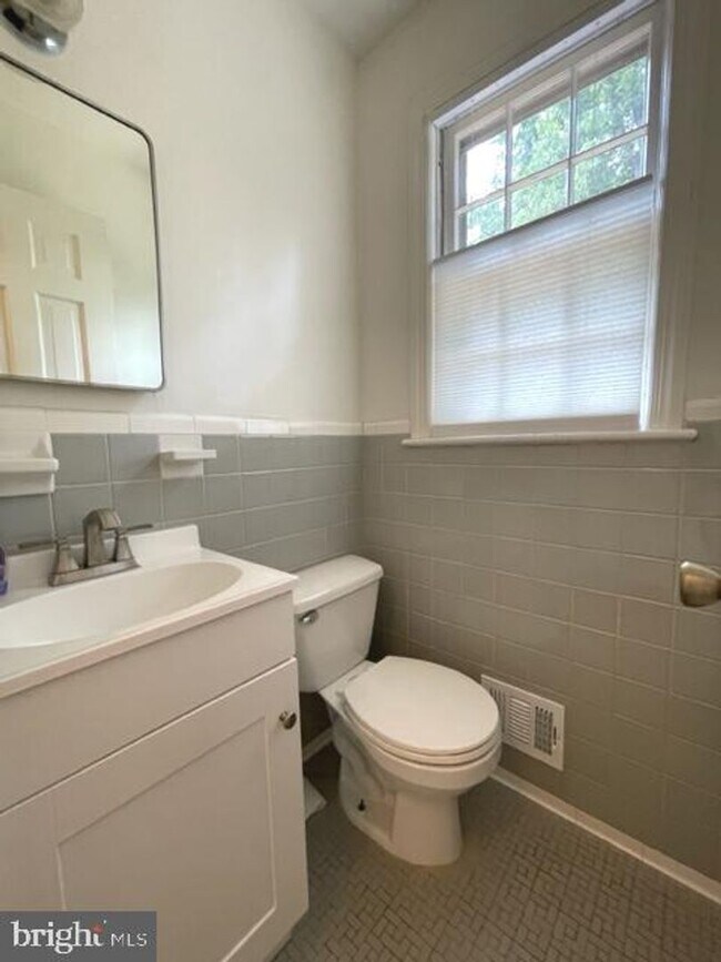 Building Photo - 4408 Glenridge St