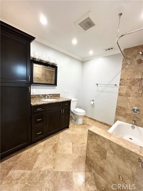 Building Photo - 528 E 238th Pl