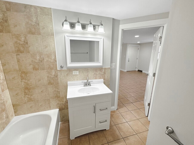 Building Photo - 3135 Chicago Rd