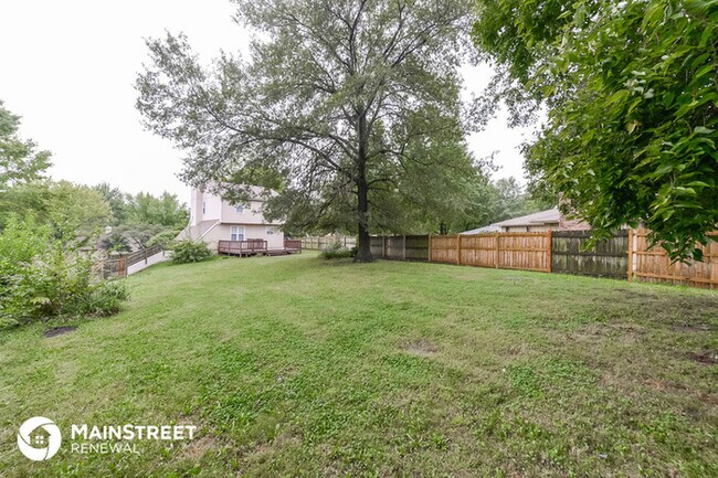 Building Photo - 6810 N Chas Dr