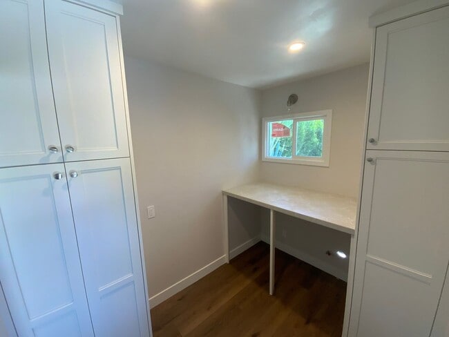 Building Photo - Adorable fully remodeled home on Ruhland with large yard