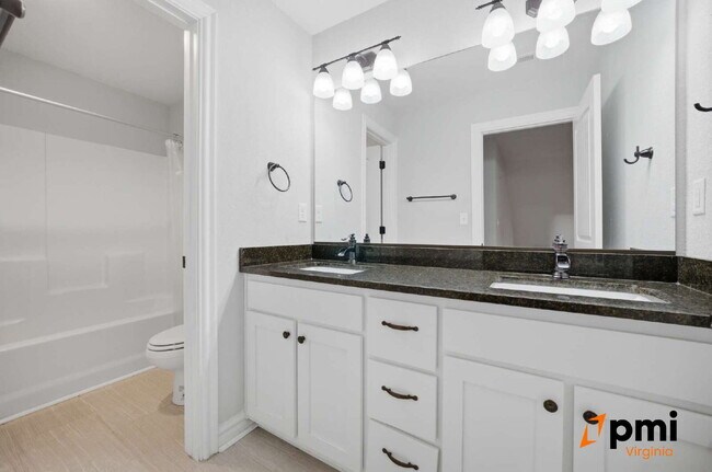 Building Photo - Stunning 5 Bedroom Waterfront Home with 2 car garage