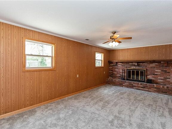 Building Photo - 613 Roberta Ct