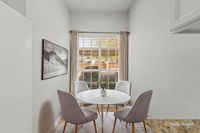 Building Photo - 3550 Country Square Dr