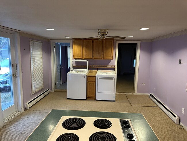 Building Photo - 715 Farnsworth St