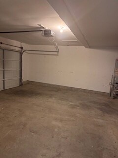Building Photo - 219 Pineclave Cir