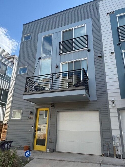 Building Photo - 1286 Perry St