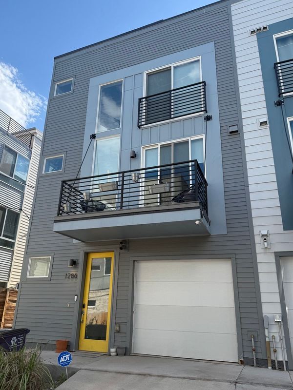 Primary Photo - 1286 Perry St