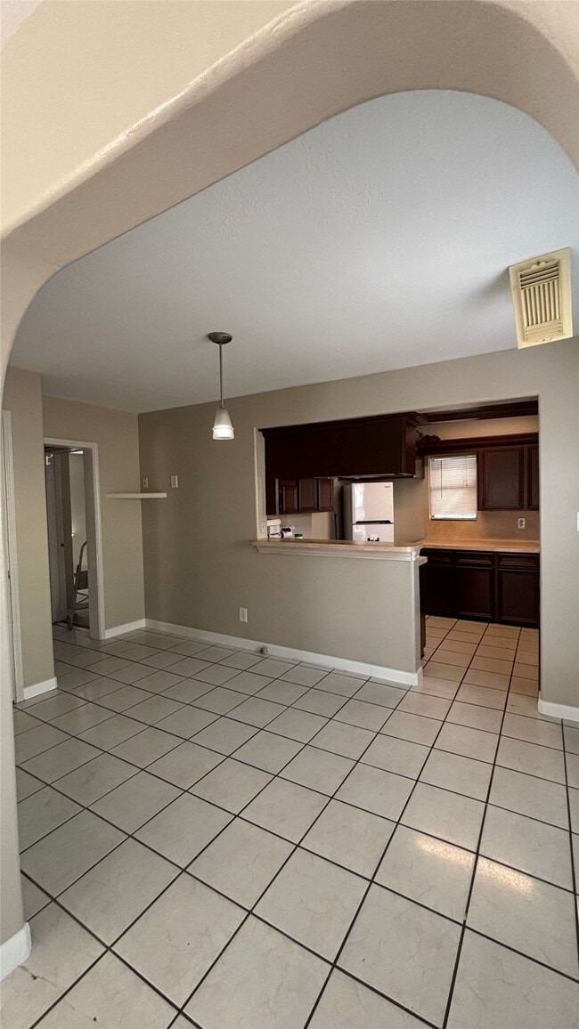 Building Photo - 2340 Cumberland St