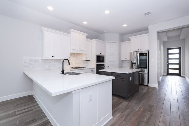 Building Photo - 42124 MISTERIO HILLS RD