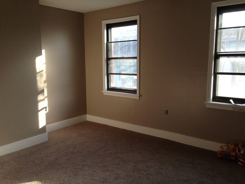 Building Photo - 2315 South St