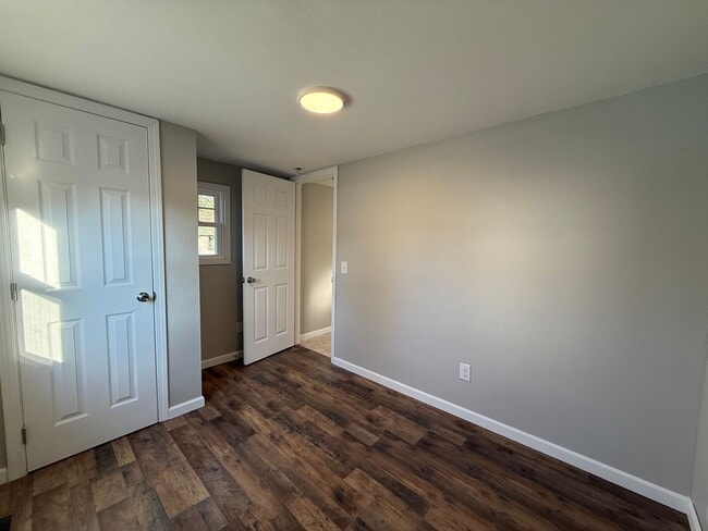 Building Photo - 2 Bedroom 1 Bath Home located in Greeneville, TN