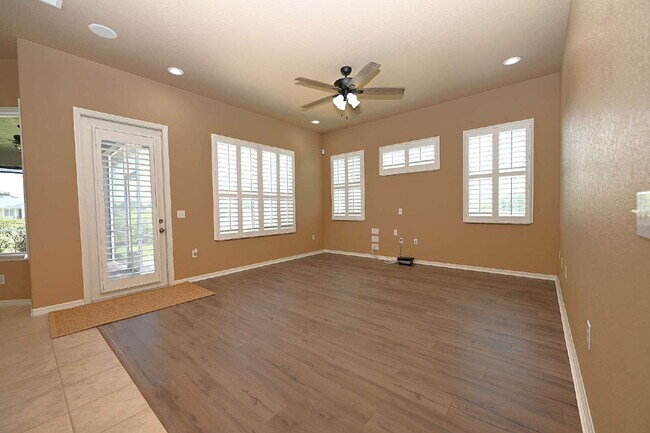 Building Photo - 2618 High Ridge Dr