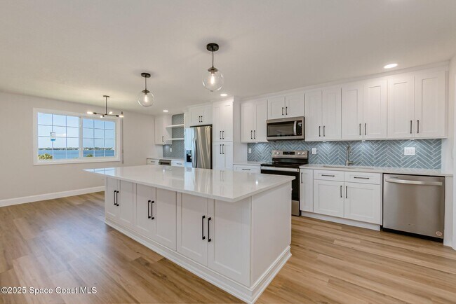 Building Photo - 115 Indian River Dr