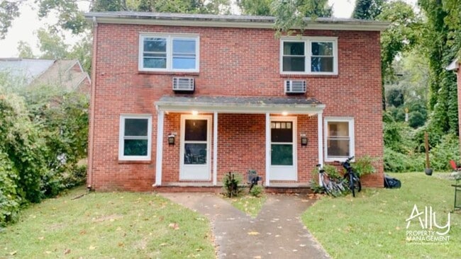 Building Photo - 122 Harmon St