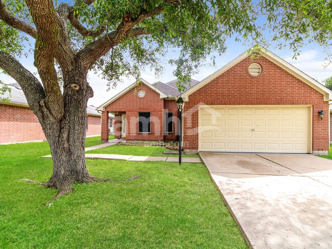 Building Photo - 1207 Hannover Blvd