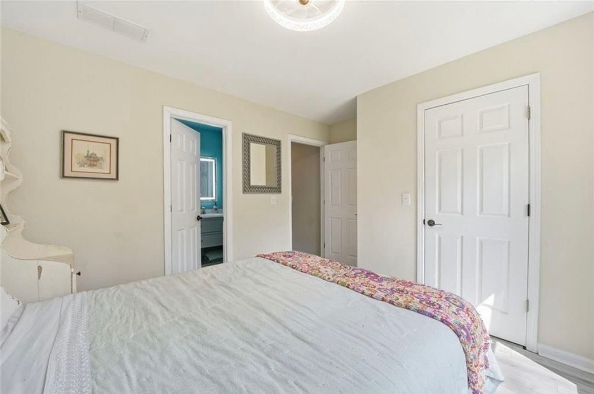Building Photo - 2158 Chartley Pl