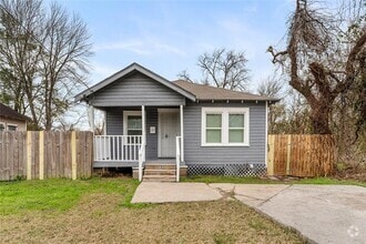 Building Photo - 3722 Seabrook St
