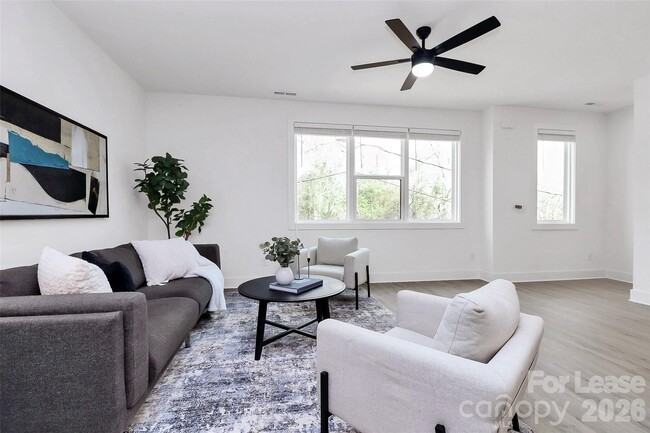 Building Photo - 208 Nelson Ave