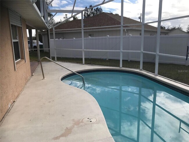 Building Photo - 1112 Gardanne Ct