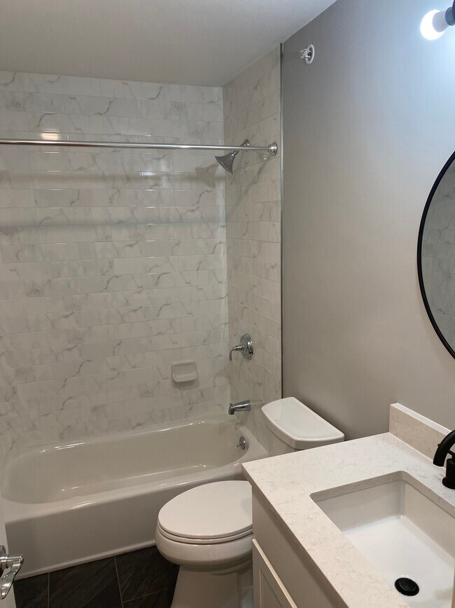 Building Photo - 165 Cambridge Rd