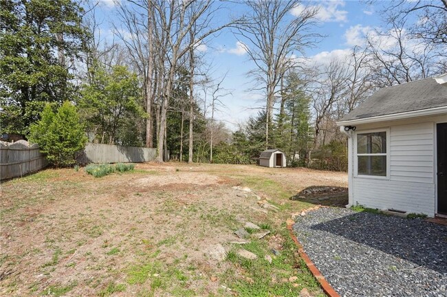 Building Photo - 262 Atwood Dr NW