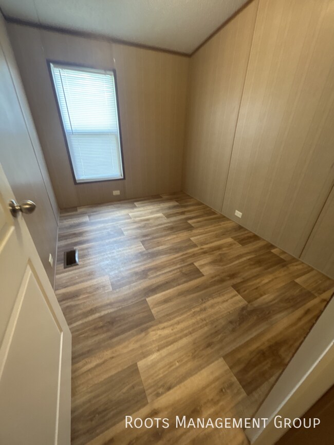 Building Photo - Eastern Villa Mhp