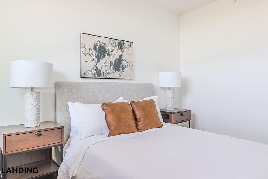 Building Photo - 632 Howard Rd SE