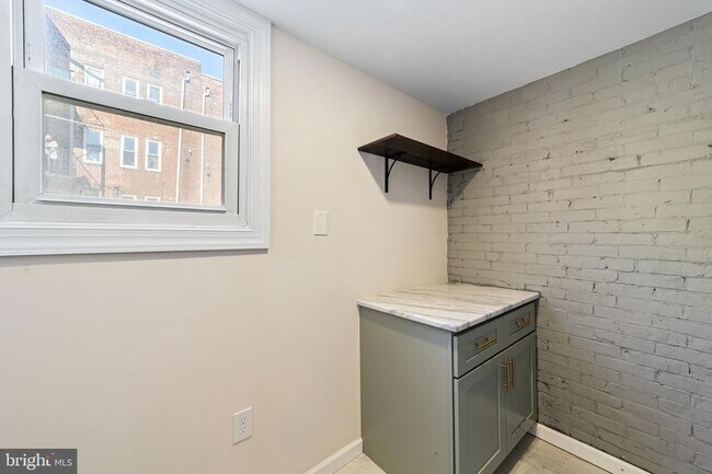 Building Photo - 4707 Sansom St