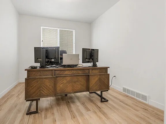 Building Photo - 4228 E Bonne Vista Dr