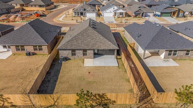 Building Photo - 3236 Pagoda Pead Dr