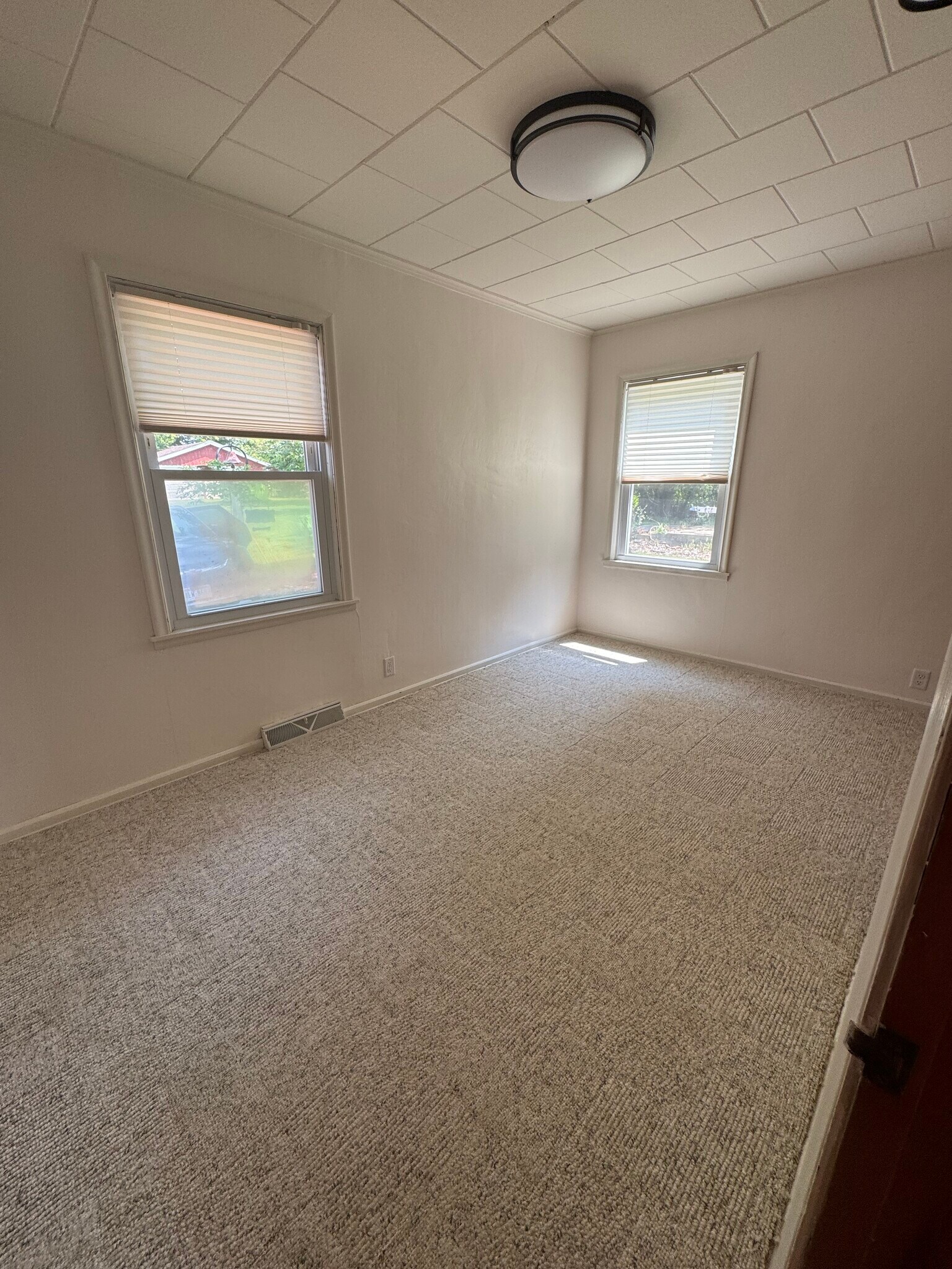 bedroom - N5311 Saint Catherines Bay Rd
