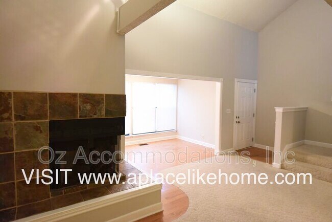 Building Photo - 8741 W 106th Terrace