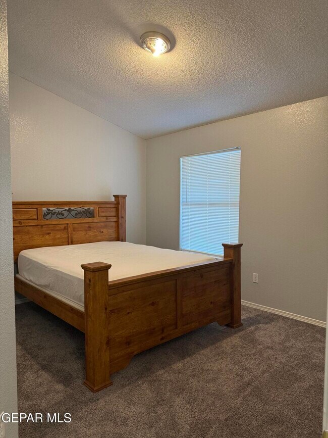 Building Photo - 12253 Holy Springs Ct