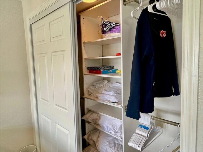 Building Photo - 2100 N Peninsula Ave