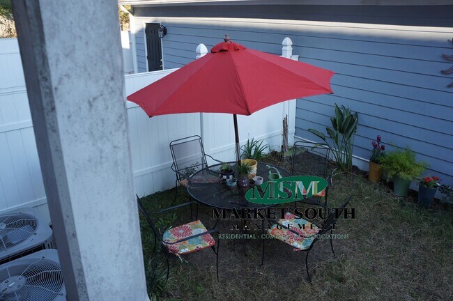 Building Photo - **APPLICATION PENDING!! Renovated Historic District!