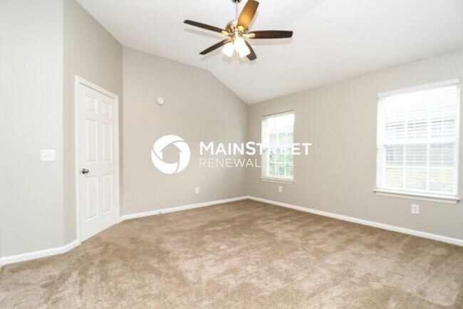Building Photo - 3 Bedroom Pet-Friendly Home in La Vergne, TN with Main Street Renewal