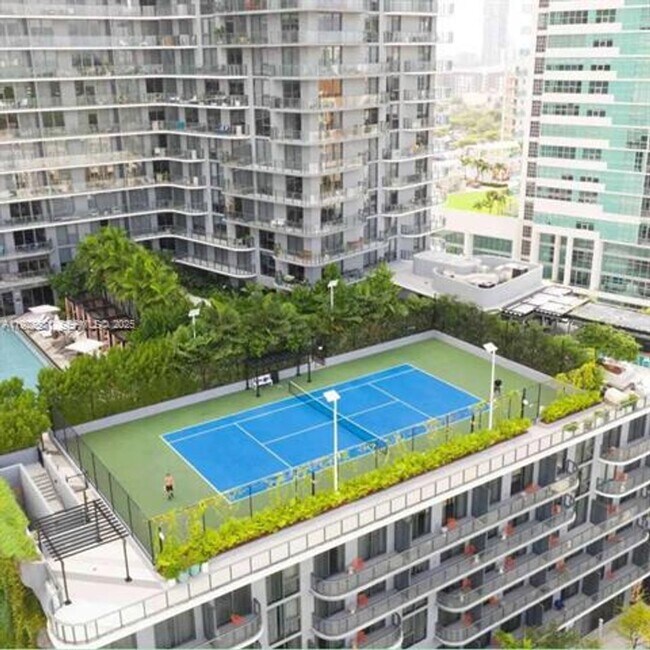 Building Photo - 121 NE 34th St