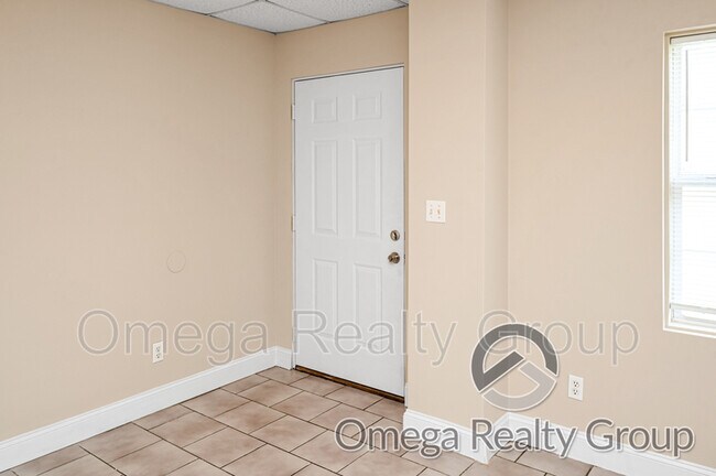 Building Photo - 312 Percy St