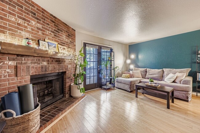 Building Photo - 7451 Bradburn Blvd