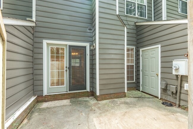 Building Photo - 4312 Pine Springs Ct