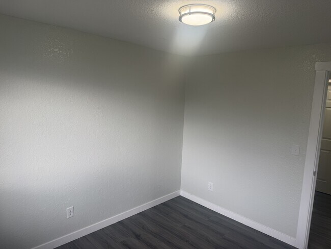 Building Photo - 3406 S Florida Ave