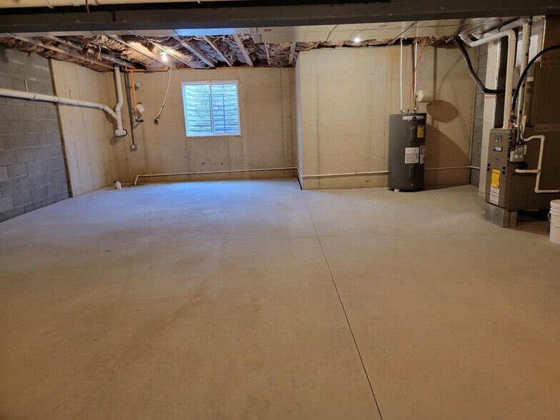 Building Photo - 438 Masonic Dr