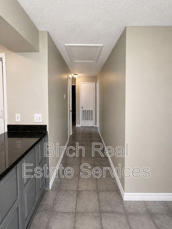Building Photo - 1017 Amble Ln