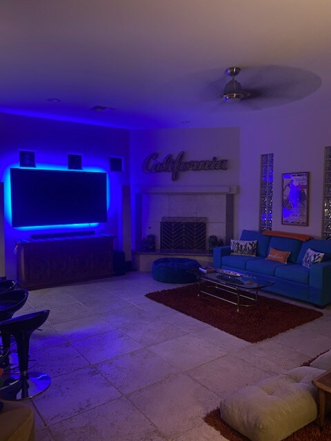 Building Photo - 65077 Rolling Hills Dr