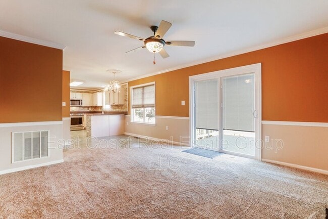 Building Photo - 77 Grassy Meadow Rd