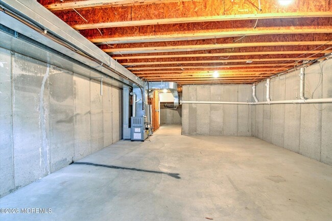 Building Photo - 26 Esplanade Way