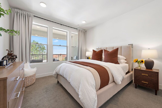 Building Photo - Top-Floor Denver Condo Offering Privacy, Views & Upgraded Appliances