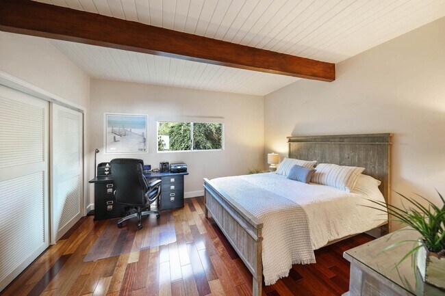 Building Photo - Gorgeous Contemporary Hilltop Laguna Beach...