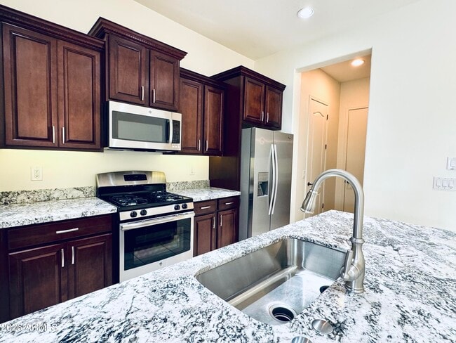 Building Photo - 3039 E Mahogany Pl